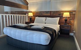 Central Springs Inn